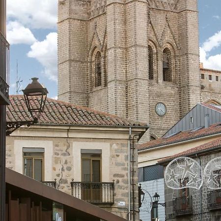 Apartamentos Turisticos Avila La Catedral Экстерьер фото