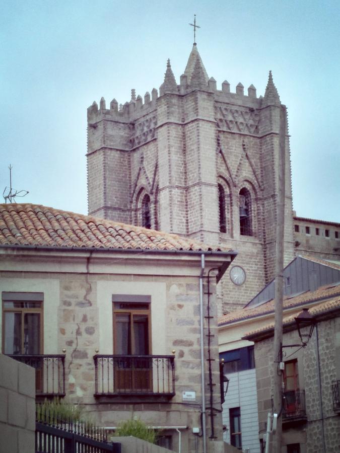 Apartamentos Turisticos Avila La Catedral Экстерьер фото