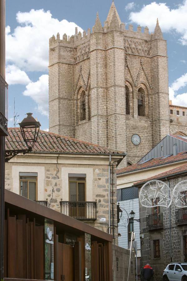 Apartamentos Turisticos Avila La Catedral Экстерьер фото
