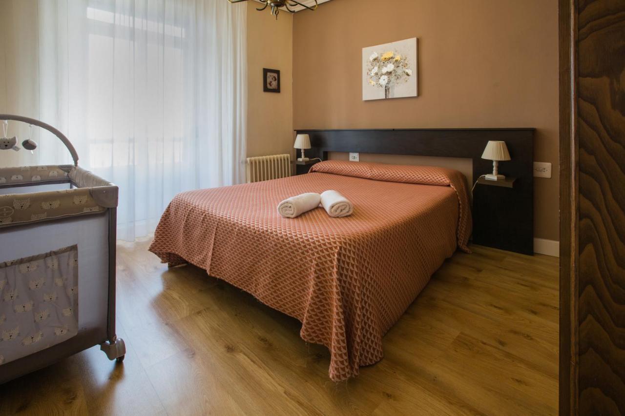 Apartamentos Turisticos Avila La Catedral Экстерьер фото